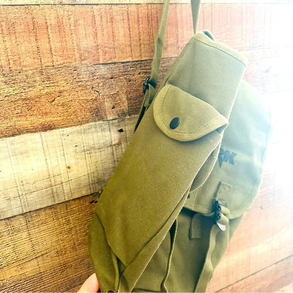 Unisex Musette Bag Canvas Linkin Park Backpack - Picture 4 of 10